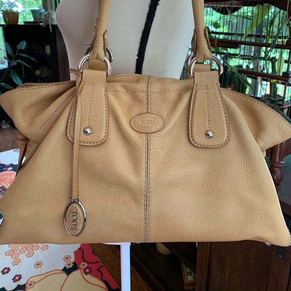 Tod's Handbags - TOD’S LEATHER BAG